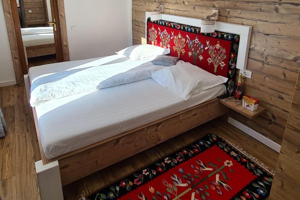 Pensiune Subcrai Cu Centru Spa Zărneşti Extérieur photo