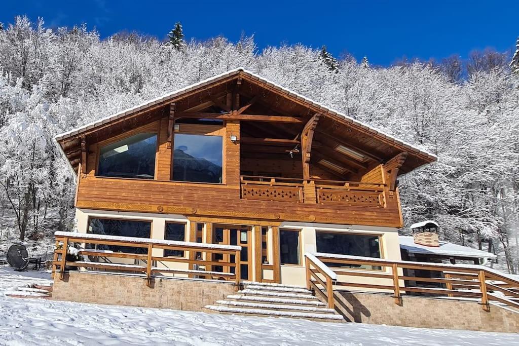 Pensiune Subcrai Cu Centru Spa Zărneşti Extérieur photo
